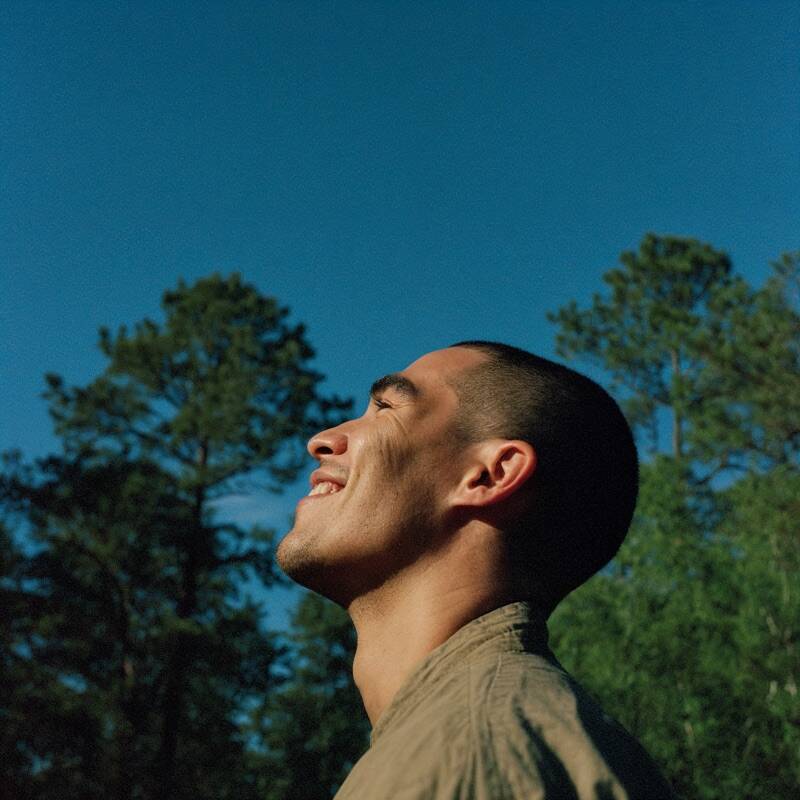 Lifestyle portrait — warm tones, natural emotion